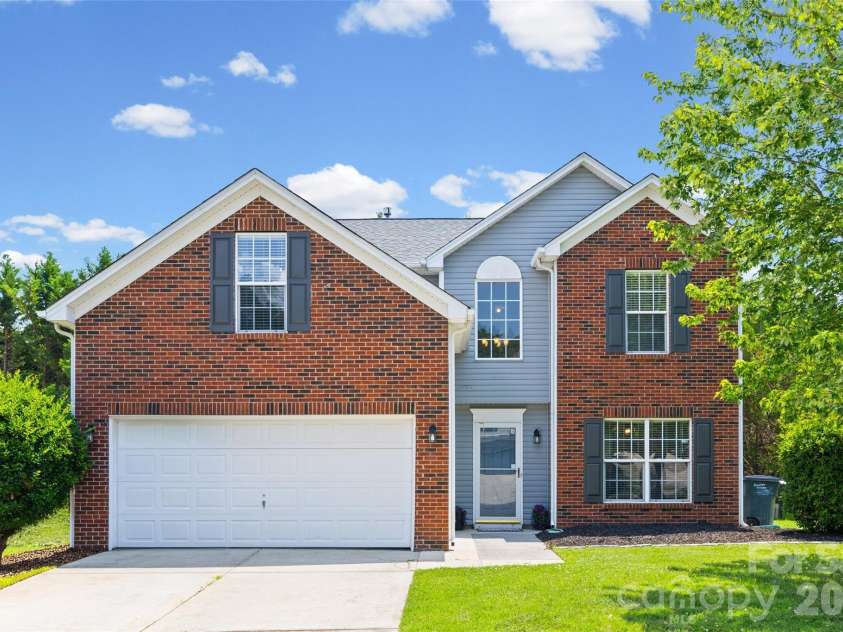 7076 White Bluff Drive, Tega Cay, SC 29708.  MLS# CAR4400835, YatesRealty ID 36276. 