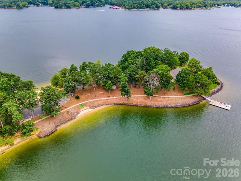 7076 White Bluff Drive, Tega Cay, SC 29708.  MLS# CAR4400835, YatesRealty ID 36276. 