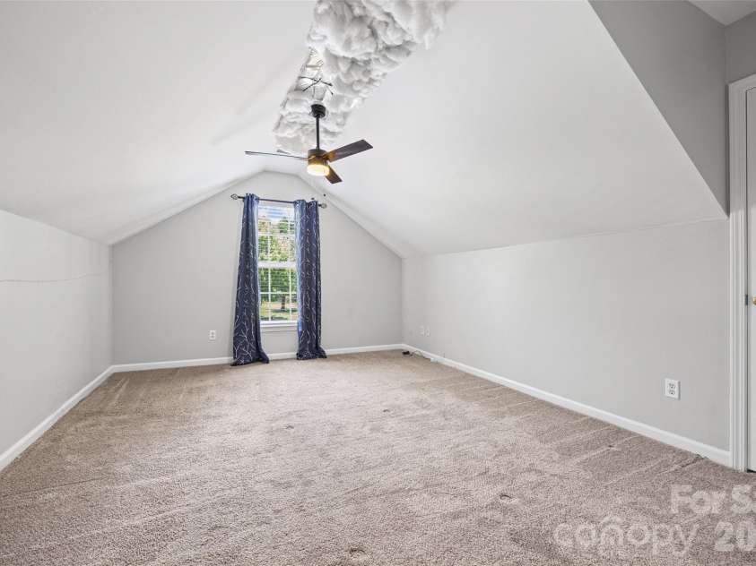 7076 White Bluff Drive, Tega Cay, SC 29708.  MLS# CAR4400835, YatesRealty ID 36276. Bonus room/ bedroom/ flex space