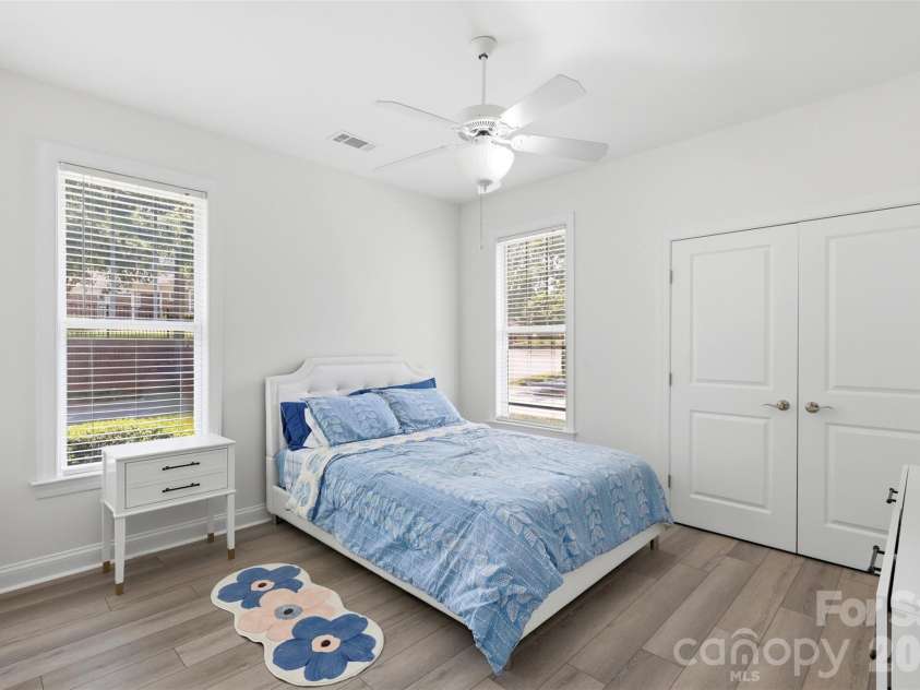 2676 Bellasera Way, Matthews, NC 28105.  MLS# CAR4401359, YatesRealty ID 36277. 