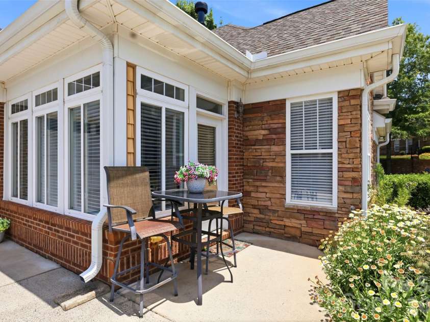 2676 Bellasera Way, Matthews, NC 28105.  MLS# CAR4401359, YatesRealty ID 36277. 