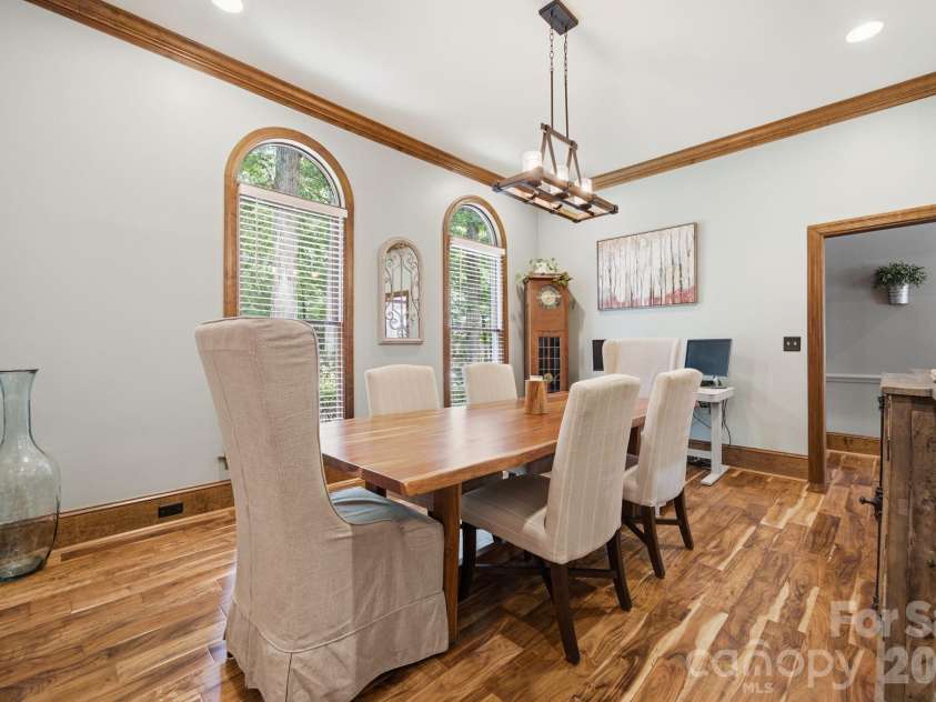15026 Crooked Branch Lane, Charlotte, NC 28278.  MLS# CAR4397725, YatesRealty ID 36279. 