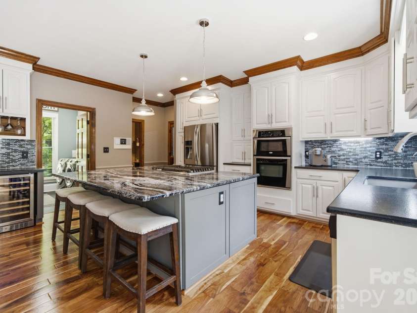 15026 Crooked Branch Lane, Charlotte, NC 28278.  MLS# CAR4397725, YatesRealty ID 36279. 