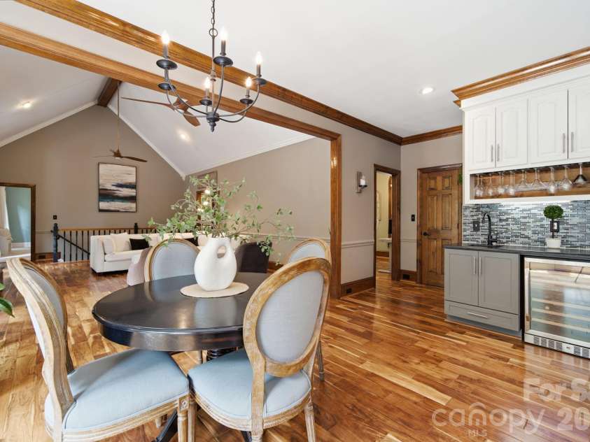 15026 Crooked Branch Lane, Charlotte, NC 28278.  MLS# CAR4397725, YatesRealty ID 36279. 