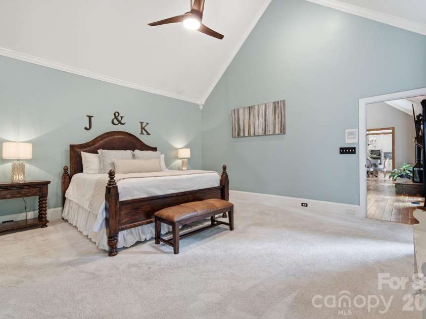 15026 Crooked Branch Lane, Charlotte, NC 28278.  MLS# CAR4397725, YatesRealty ID 36279. 