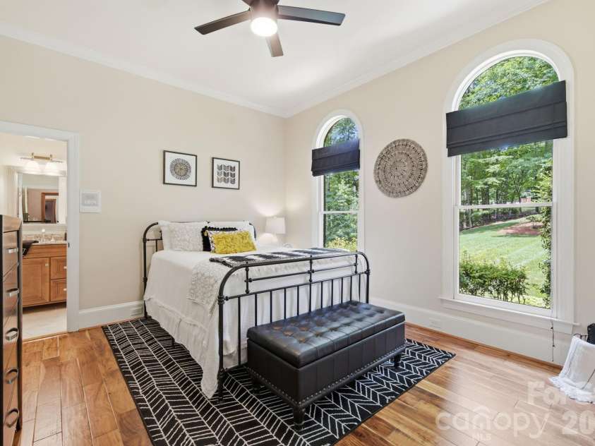 15026 Crooked Branch Lane, Charlotte, NC 28278.  MLS# CAR4397725, YatesRealty ID 36279. 