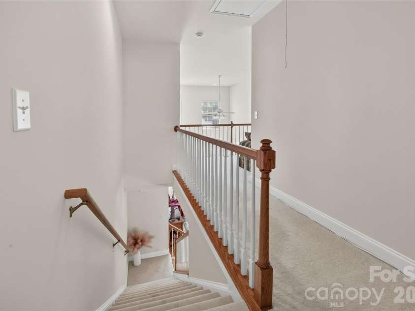 432 Park Square Place, Matthews, NC 28105.  MLS# CAR4400280, YatesRealty ID 36280. 