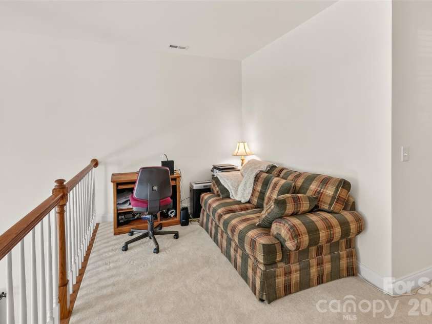 432 Park Square Place, Matthews, NC 28105.  MLS# CAR4400280, YatesRealty ID 36280. 