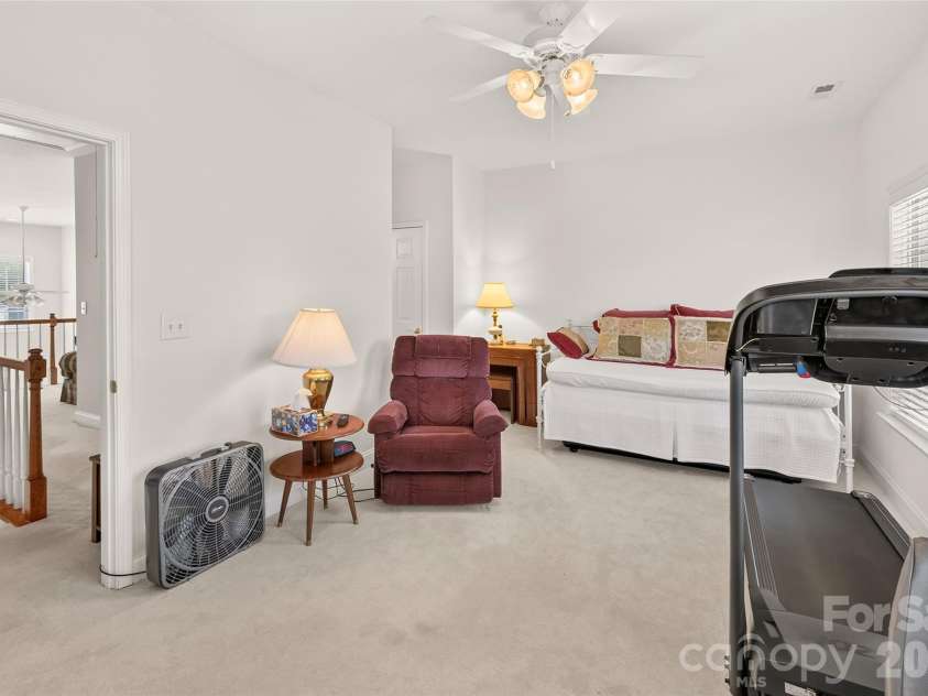 432 Park Square Place, Matthews, NC 28105.  MLS# CAR4400280, YatesRealty ID 36280. 