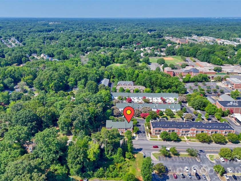 432 Park Square Place, Matthews, NC 28105.  MLS# CAR4400280, YatesRealty ID 36280. 