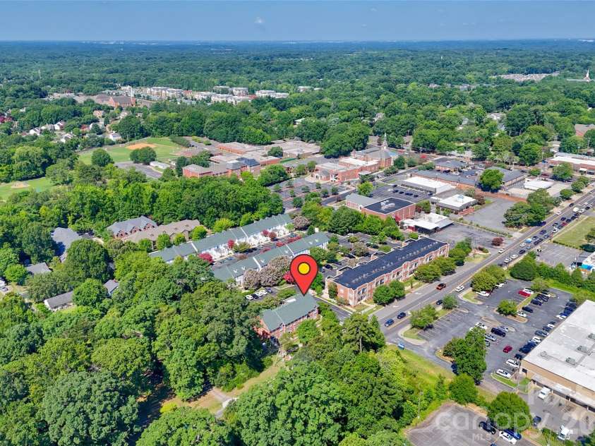 432 Park Square Place, Matthews, NC 28105.  MLS# CAR4400280, YatesRealty ID 36280. 