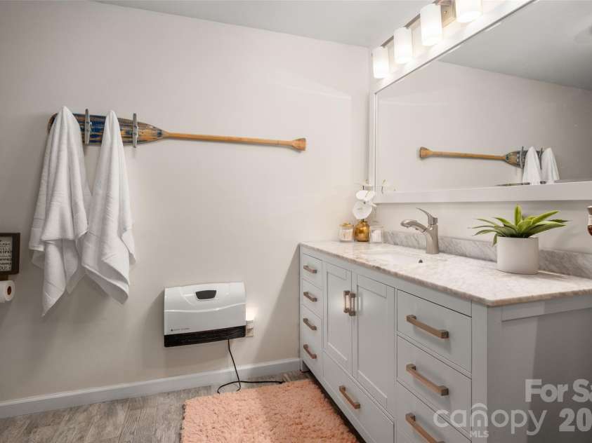 6236 River Cabin Lane, Charlotte, NC 28278.  MLS# CAR4395949, YatesRealty ID 36281. 3rd Full bathroom featuring zero entry shower