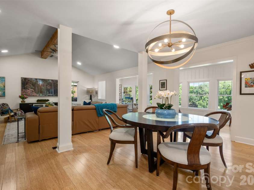 6236 River Cabin Lane, Charlotte, NC 28278.  MLS# CAR4395949, YatesRealty ID 36281. 