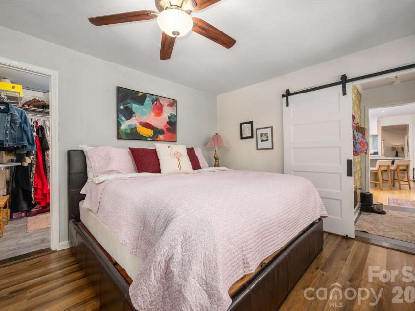 6236 River Cabin Lane, Charlotte, NC 28278.  MLS# CAR4395949, YatesRealty ID 36281. 