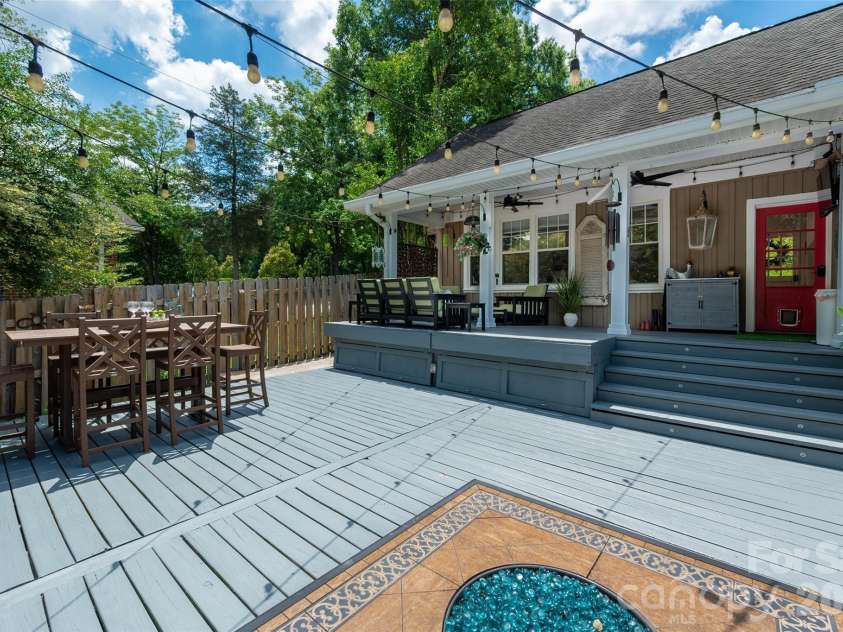 6236 River Cabin Lane, Charlotte, NC 28278.  MLS# CAR4395949, YatesRealty ID 36281. View from fire pit