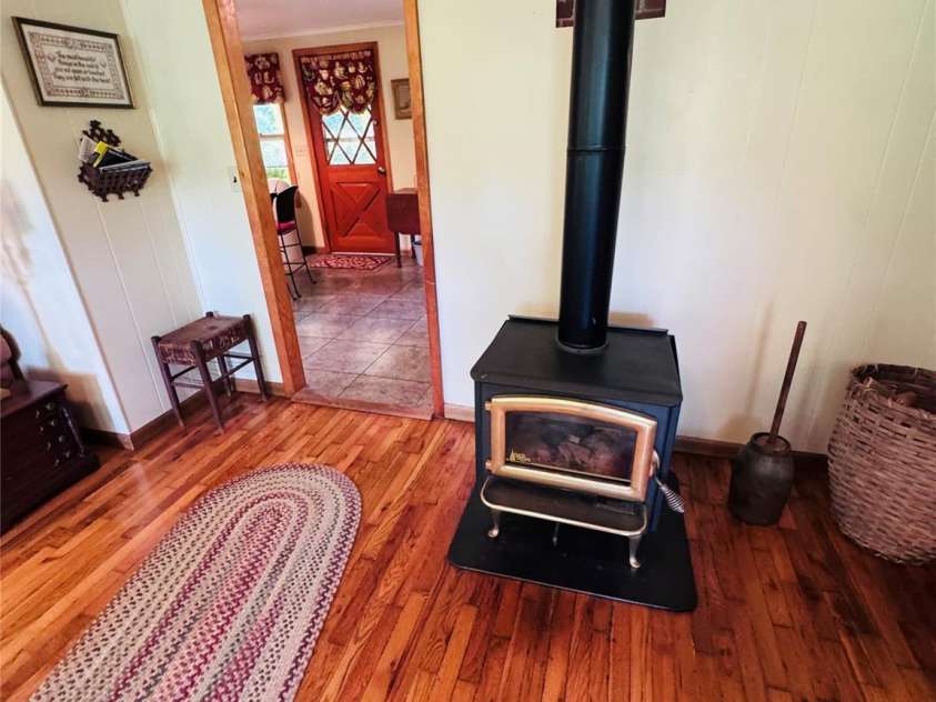6835 NC 183 Highway, Newland, NC 28657.  MLS# CAR4402167, YatesRealty ID 36282. 