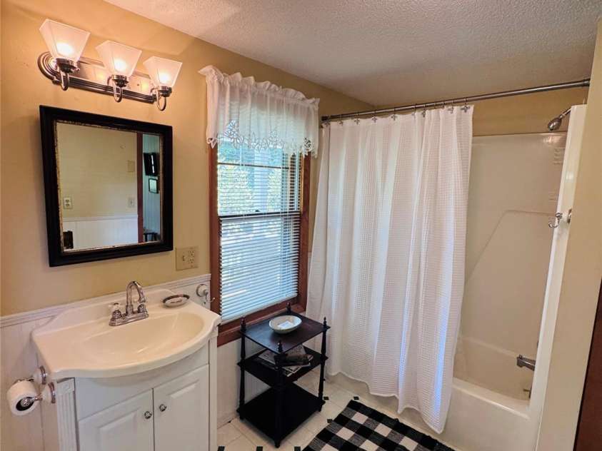 6835 NC 183 Highway, Newland, NC 28657.  MLS# CAR4402167, YatesRealty ID 36282. 