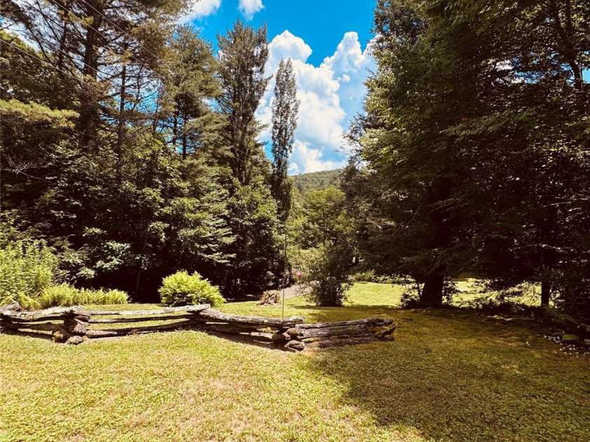 6835 NC 183 Highway, Newland, NC 28657.  MLS# CAR4402167, YatesRealty ID 36282. 