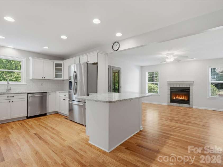 419 Whitefriars Lane, Matthews, NC 28105.  MLS# CAR4401669, YatesRealty ID 36283. 