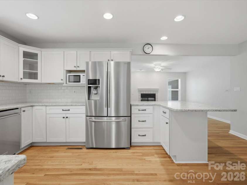 419 Whitefriars Lane, Matthews, NC 28105.  MLS# CAR4401669, YatesRealty ID 36283. 