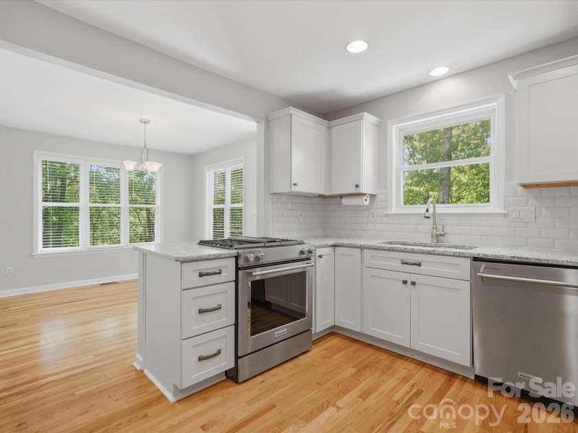 419 Whitefriars Lane, Matthews, NC 28105.  MLS# CAR4401669, YatesRealty ID 36283. 