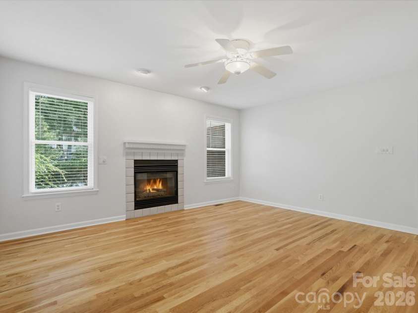 419 Whitefriars Lane, Matthews, NC 28105.  MLS# CAR4401669, YatesRealty ID 36283. 