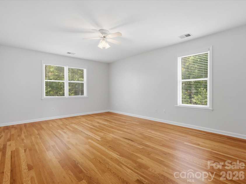419 Whitefriars Lane, Matthews, NC 28105.  MLS# CAR4401669, YatesRealty ID 36283. 