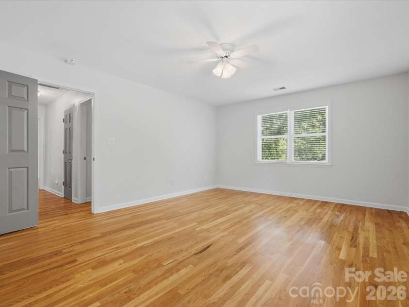 419 Whitefriars Lane, Matthews, NC 28105.  MLS# CAR4401669, YatesRealty ID 36283. 