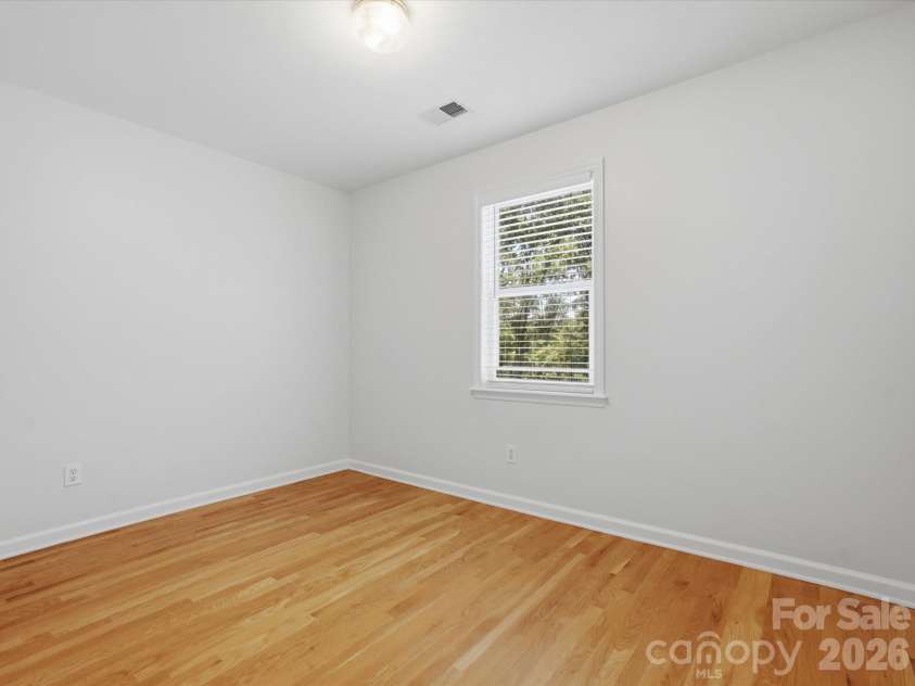 419 Whitefriars Lane, Matthews, NC 28105.  MLS# CAR4401669, YatesRealty ID 36283. 