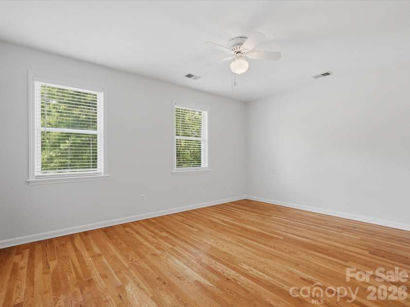419 Whitefriars Lane, Matthews, NC 28105.  MLS# CAR4401669, YatesRealty ID 36283. 