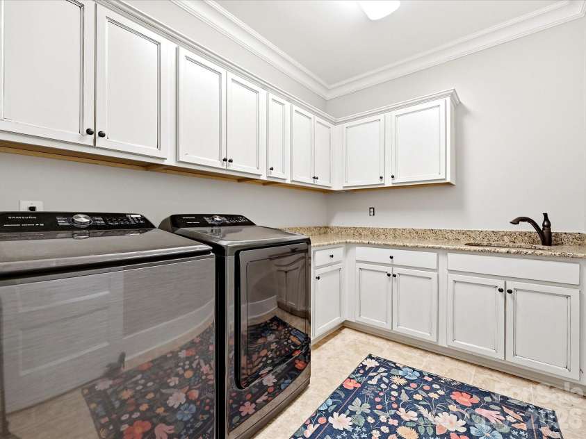 884 Kemp Road, Mooresville, NC 28117.  MLS# CAR4401995, YatesRealty ID 36284. 