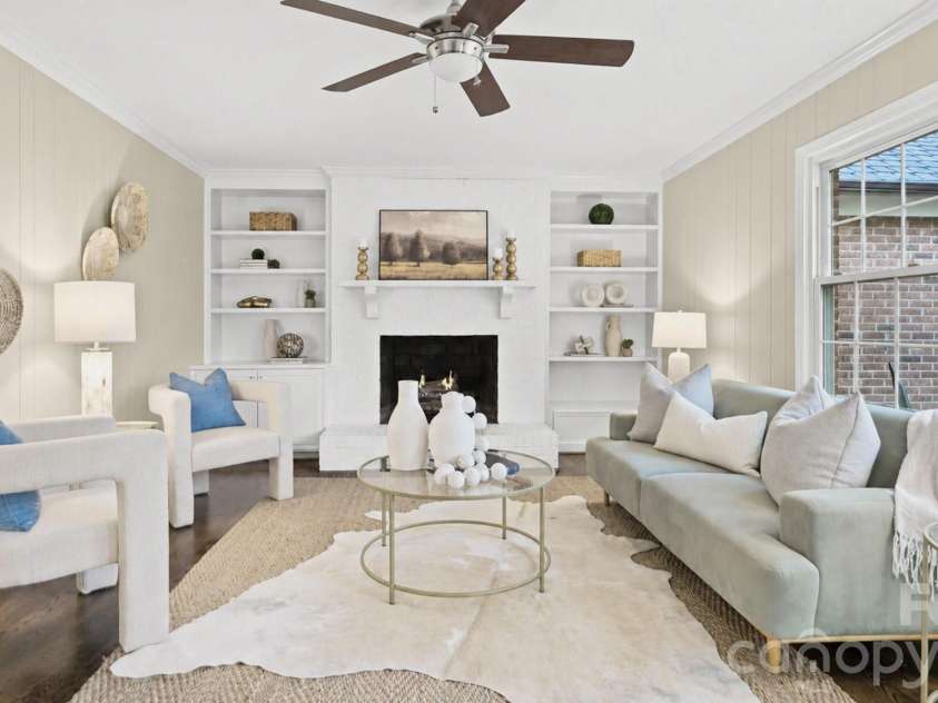 5305 Newgate Court, Charlotte, NC 28226.  MLS# CAR4402453, YatesRealty ID 36285. 