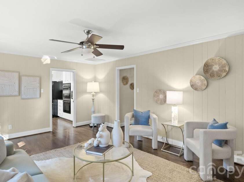 5305 Newgate Court, Charlotte, NC 28226.  MLS# CAR4402453, YatesRealty ID 36285. 