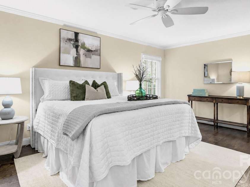 5305 Newgate Court, Charlotte, NC 28226.  MLS# CAR4402453, YatesRealty ID 36285. 