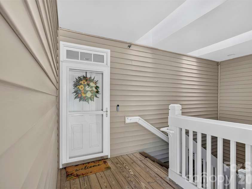 8955 Rosalyn Glen Road, Cornelius, NC 28031.  MLS# CAR4396668, YatesRealty ID 36286. Welcome to 8955 Rosalyn Glen