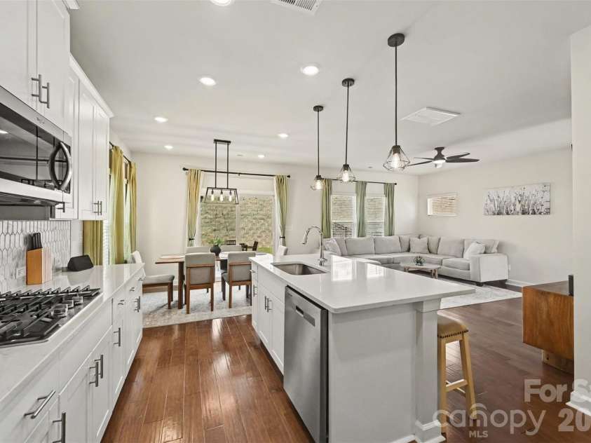 374 Hyssop Court, Fort Mill, SC 29715.  MLS# CAR4400834, YatesRealty ID 36287. 