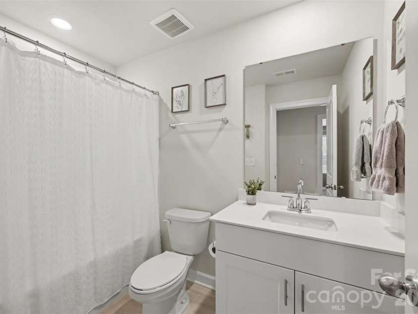 374 Hyssop Court, Fort Mill, SC 29715.  MLS# CAR4400834, YatesRealty ID 36287. 