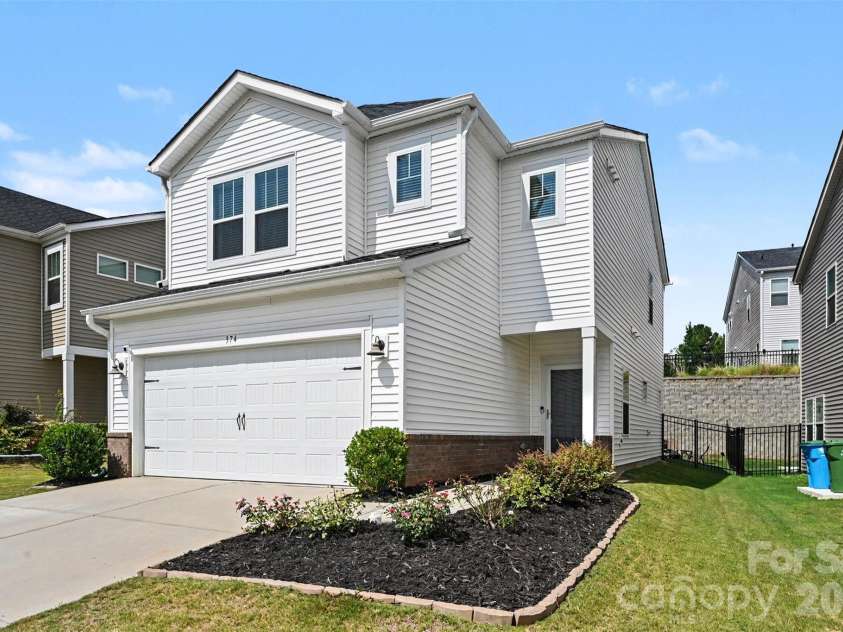 374 Hyssop Court, Fort Mill, SC 29715.  MLS# CAR4400834, YatesRealty ID 36287. 