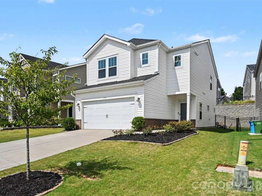 374 Hyssop Court, Fort Mill, SC 29715.  MLS# CAR4400834, YatesRealty ID 36287. 