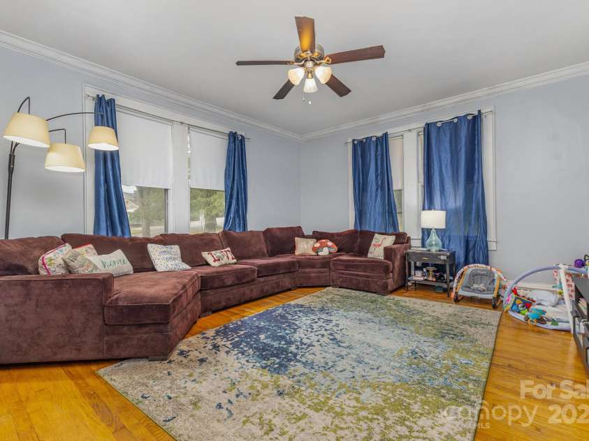 324 Beaumonde Avenue, Shelby, NC 28150.  MLS# CAR4310436, YatesRealty ID 3629. 