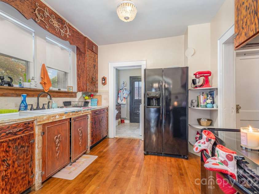 324 Beaumonde Avenue, Shelby, NC 28150.  MLS# CAR4310436, YatesRealty ID 3629. 