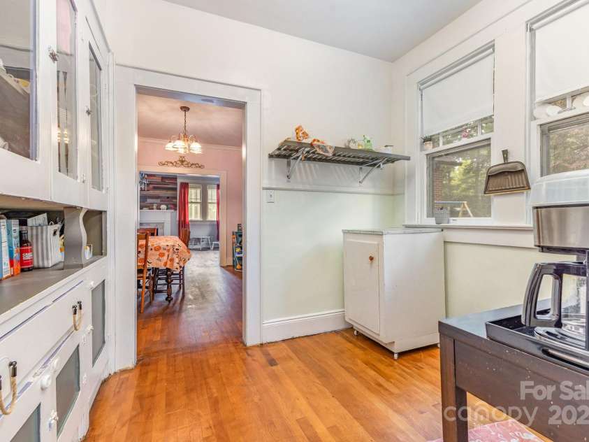 324 Beaumonde Avenue, Shelby, NC 28150.  MLS# CAR4310436, YatesRealty ID 3629. 