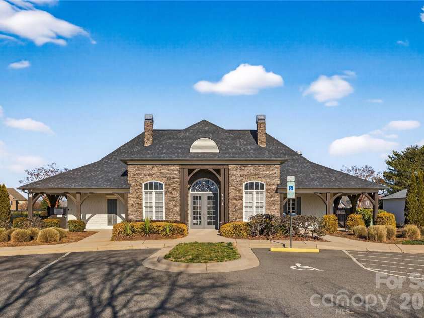 5103 Brynmar Drive, Waxhaw, NC 28173.  MLS# CAR4342227, YatesRealty ID 3629. 