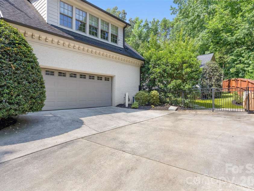 3221 Lazy Branch Road, Charlotte, NC 28270.  MLS# CAR4395496, YatesRealty ID 36290. 2 car side load garage