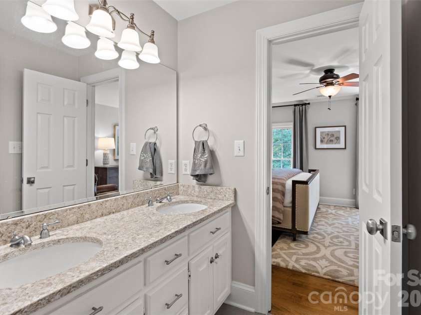 3221 Lazy Branch Road, Charlotte, NC 28270.  MLS# CAR4395496, YatesRealty ID 36290. Ensuite bath