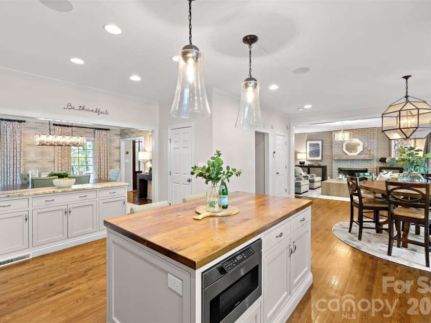 3221 Lazy Branch Road, Charlotte, NC 28270.  MLS# CAR4395496, YatesRealty ID 36290. Large kitchen island