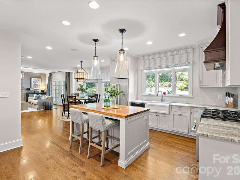 3221 Lazy Branch Road, Charlotte, NC 28270.  MLS# CAR4395496, YatesRealty ID 36290. Open kitchen