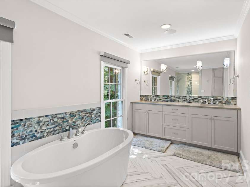 3221 Lazy Branch Road, Charlotte, NC 28270.  MLS# CAR4395496, YatesRealty ID 36290. Primary bathroom