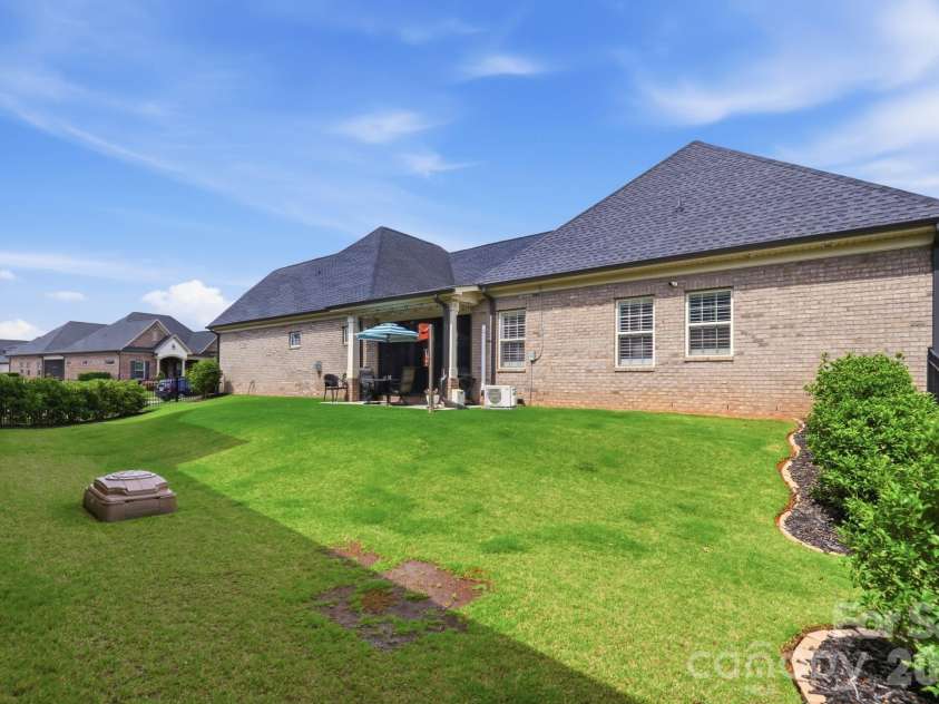 5012 Vita Way, Belmont, NC 28012.  MLS# CAR4399642, YatesRealty ID 36291. 