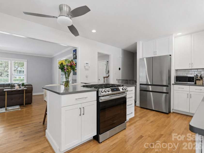 1730 Delchester Drive, Charlotte, NC 28210.  MLS# CAR4398789, YatesRealty ID 36292. 